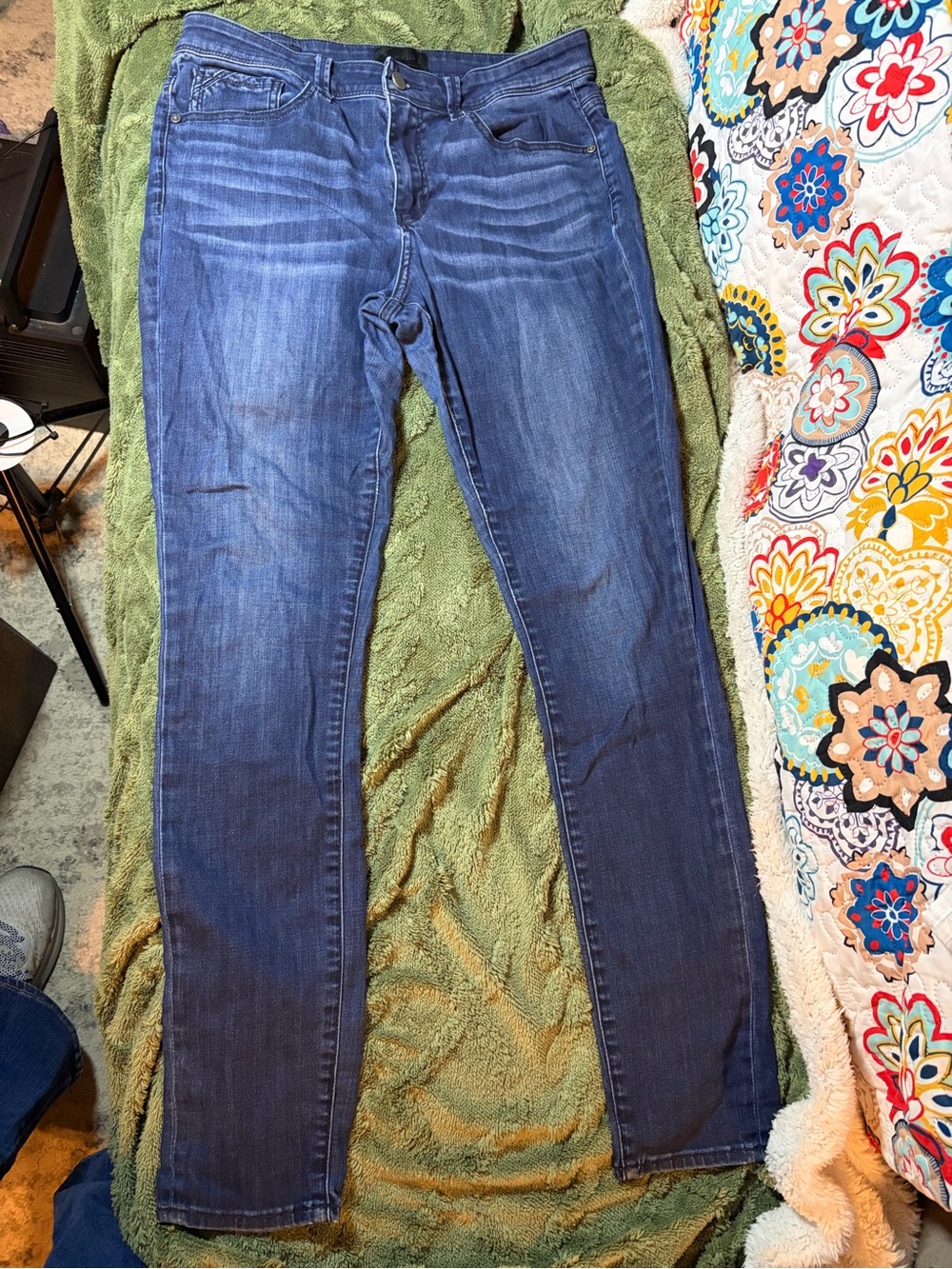 Women's Skinny Jeans in Dark Blue Stretch Denim